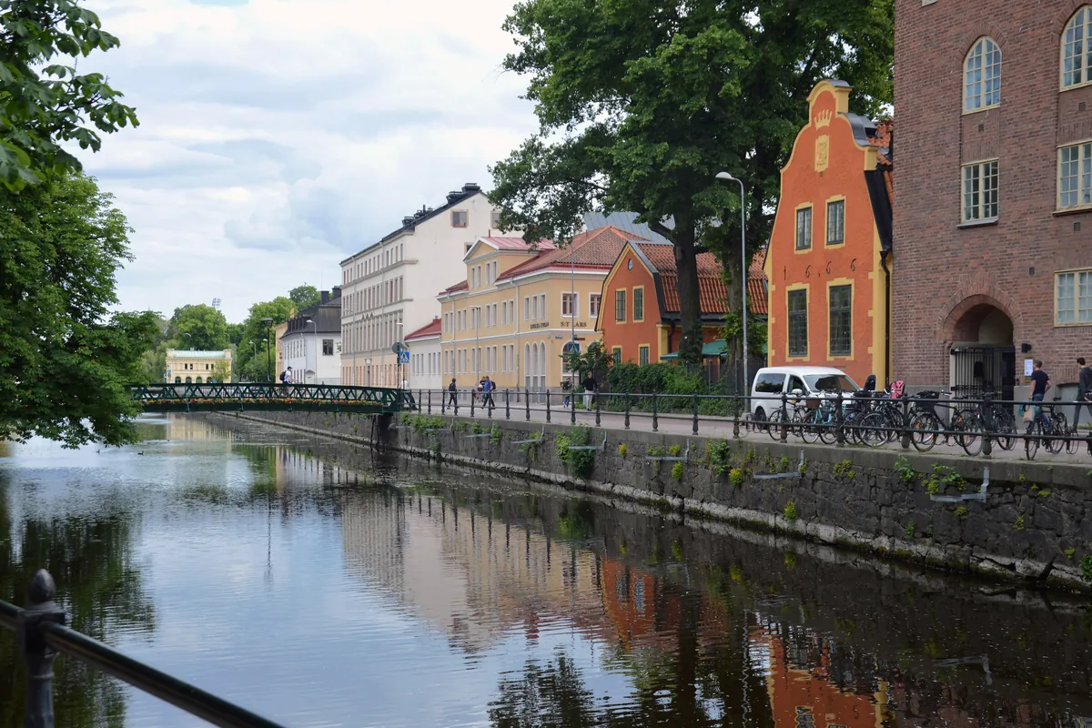 Fyrisån och Västra Ågatan i centrala Uppsala
